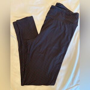 Lularoe Tall and Curvy Leggings, Black with little red polka dots